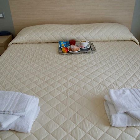 Hotel Etoile ริมินี ภายนอก รูปภาพ