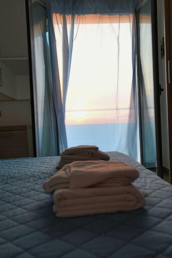Hotel Etoile ริมินี ภายนอก รูปภาพ